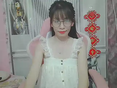 Ella039 online show from May 22, 2026, 3:32 pm