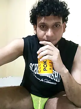 Snapshot of prototipoA45 chatting on December 18, 2025, 4:39 am prototipoA45 online show from December 18, 2025, 4:39 am