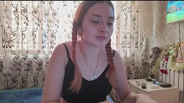 SweetLiaison online show from March 13, 2026, 5:34 am