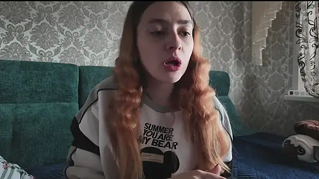 SweetLiaison online show from April 19, 2026, 6:03 am