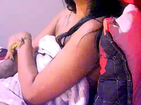 Snapshot of kamilsexxy chatting on November 8, 2025, 4:21 pm kamilsexxy online show from November 8, 2025, 4:21 pm