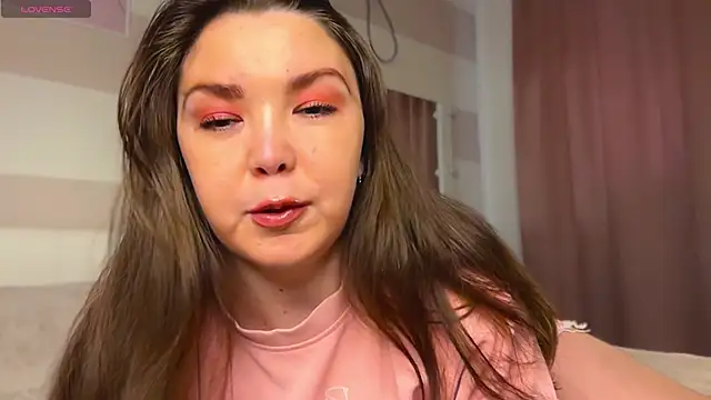 liliaMaivis online show from November 7, 2025, 12:53 pm