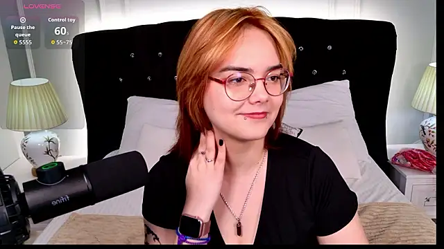 Lily  Evans online show from March 6, 2026, 3:34 am