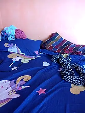 Sexy Divya   online show from April 13, 2026, 7:56 am