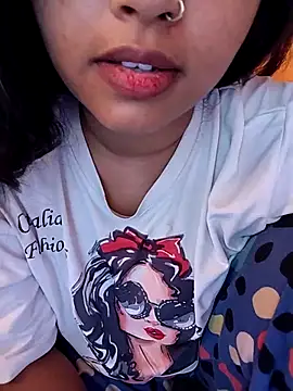 Sexy Divya   online show from June 17, 2026, 12:48 pm