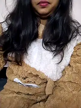 Sexy Divya   online show from February 7, 2026, 5:26 am