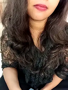 Sexy Divya   online show from November 14, 2025, 1:37 pm