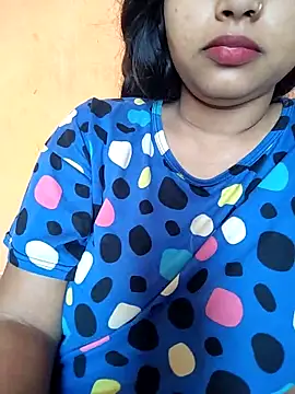 Sexy Divya   online show from June 18, 2026, 1:37 am