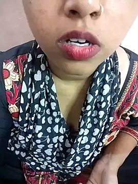 Sexy Divya   online show from June 12, 2026, 5:38 am