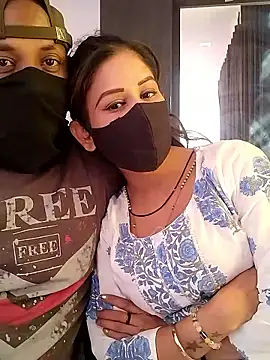 Snapshot of black_and_white_choco chatting on January 10, 2026, 7:47 am black and white choco online show from January 10, 2026, 7:47 am