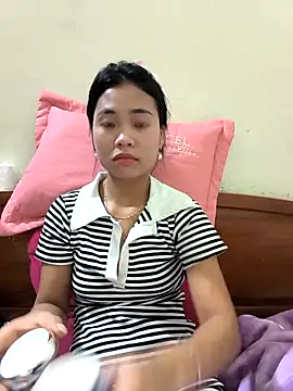 Lynly k2 online show from March 11, 2026, 1:16 pm