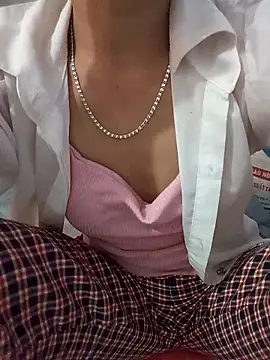 Lynn-122 online show from April 3, 2026, 2:23 pm