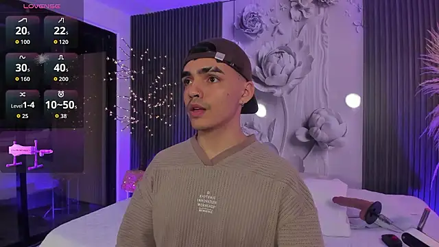 Snapshot of NicoKingg_ chatting on February 2, 2026, 4:11 am NicoKingg online show from February 2, 2026, 4:11 am