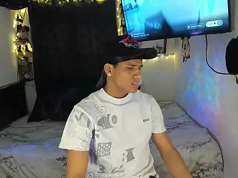 JUANBIGCOCK21CM online show from July 22, 2026, 1:46 pm