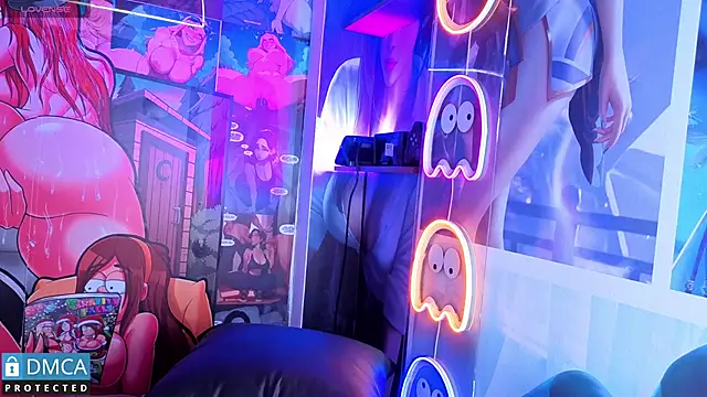 sofia sstonee  online show from December 15, 2025, 11:05 am