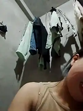 Snapshot of Yumiik2kk chatting on November 17, 2025, 11:36 am Yumiik2kk online show from November 17, 2025, 11:36 am