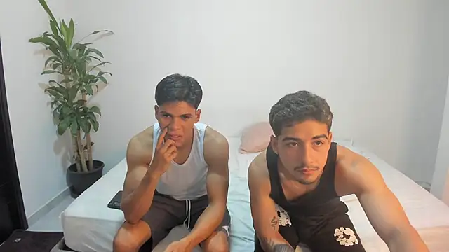 shark boy28 online show from November 13, 2025, 8:24 pm