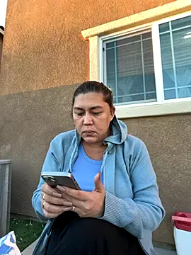 SweetAmbelicious online show from November 10, 2025, 2:33 pm