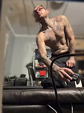 Snapshot of trickydickydaddy chatting on April 30, 2026, 5:47 am trickydickydaddy online show from April 30, 2026, 5:47 am