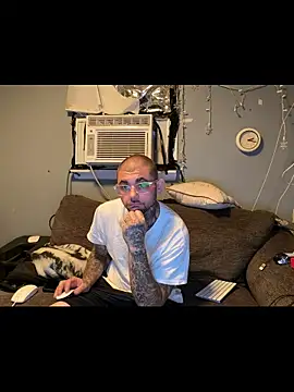 Snapshot of trickydickydaddy chatting on June 8, 2026, 10:05 am trickydickydaddy online show from June 8, 2026, 10:05 am