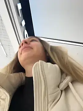 Snapshot of SashaCatt chatting on January 17, 2026, 9:24 am SashaCatt online show from January 17, 2026, 9:24 am