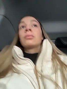 Snapshot of SashaCatt chatting on February 9, 2026, 8:56 am SashaCatt online show from February 9, 2026, 8:56 am