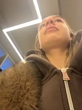 Snapshot of SashaCatt chatting on February 1, 2026, 6:00 am SashaCatt online show from February 1, 2026, 6:00 am