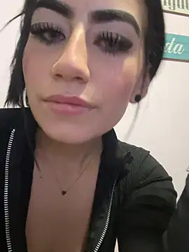 SCARLETT INK  online show from February 7, 2026, 6:21 am