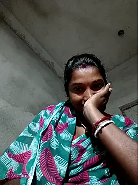 Snapshot of vipmonalisha chatting on November 17, 2025, 4:22 pm vipmonalisha online show from November 17, 2025, 4:22 pm