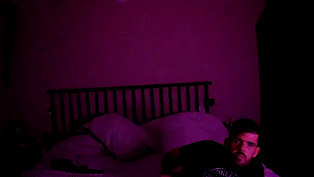 mikeyboys online show from November 27, 2025, 9:37 pm