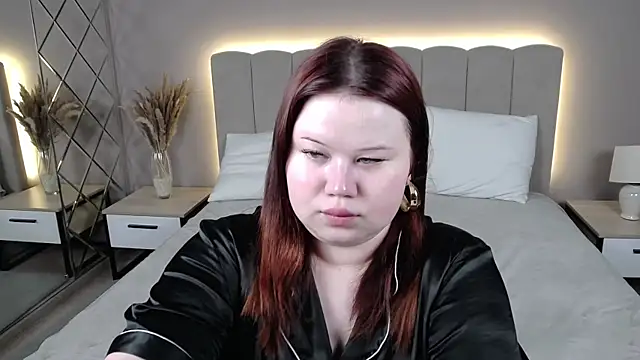 Snapshot of EvaNova_ chatting on June 16, 2026, 12:16 pm EvaNova online show from June 16, 2026, 12:16 pm