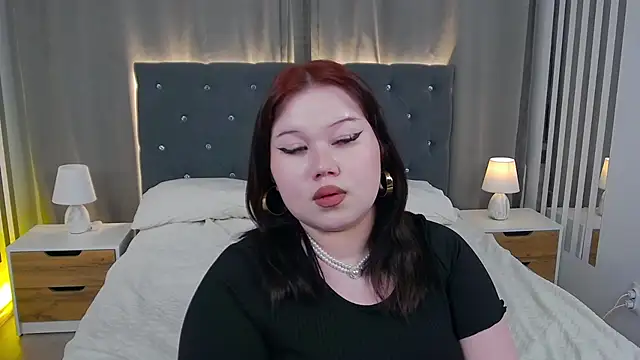 EvaNova  online show from December 20, 2025, 4:32 pm