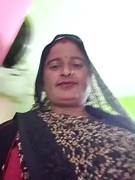 Quin love143 online show from November 30, 2025, 1:56 pm