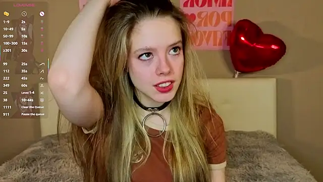 TiffinyMergist online show from February 18, 2026, 8:27 pm