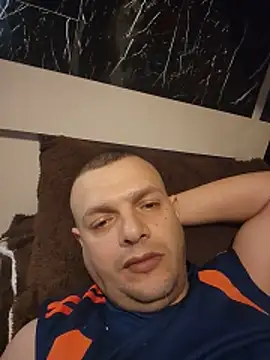 Saddamzaid1985 online show from May 27, 2026, 7:05 am