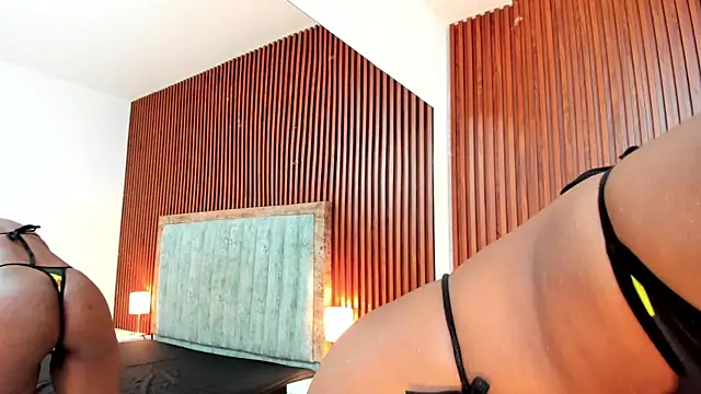 Ivyy Fox  online show from November 29, 2025, 11:54 am