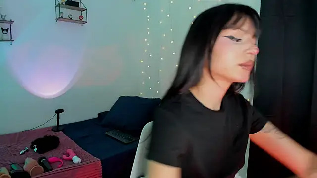 Snapshot of Tamara_Aluna_ chatting on July 29, 2026, 7:02 pm Tamara Aluna online show from July 29, 2026, 7:02 pm