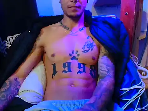 Snapshot of logan__777 chatting on November 14, 2025, 2:15 am logan 777 online show from November 14, 2025, 2:15 am