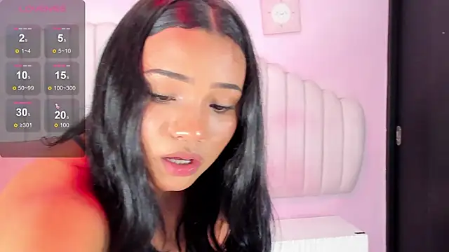 violet vintage online show from November 9, 2025, 12:42 pm