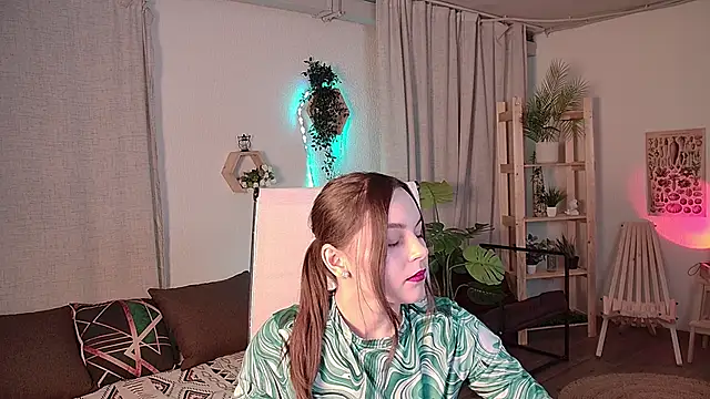 FrancescaCavaliere online show from February 25, 2026, 9:09 am