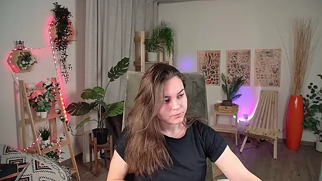 FrancescaCavaliere online show from July 19, 2026, 12:24 pm