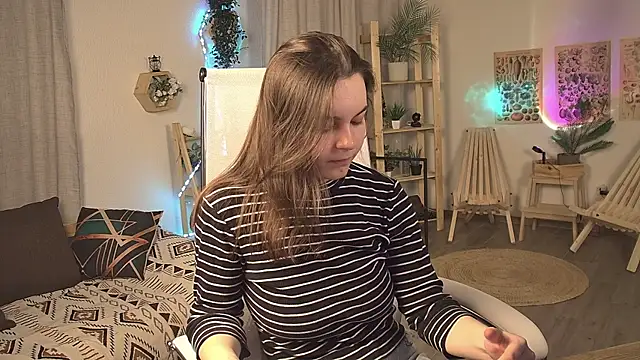 FrancescaCavaliere online show from May 6, 2026, 6:06 am