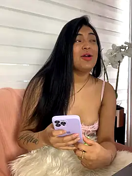 ScarlettSweet Pink online show from November 11, 2025, 4:02 pm