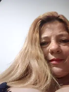 karlaanqui1 online show from April 27, 2026, 10:13 am