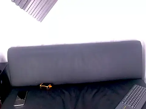 Liam York  online show from February 11, 2026, 4:12 am