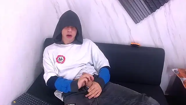 Liam York  online show from February 27, 2026, 8:30 pm