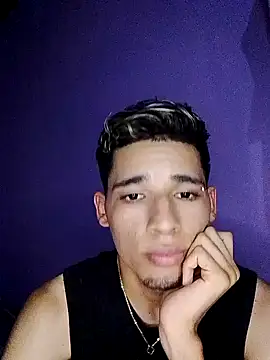 Snapshot of Flavioaponte chatting on November 9, 2025, 6:28 am Flavioaponte online show from November 9, 2025, 6:28 am