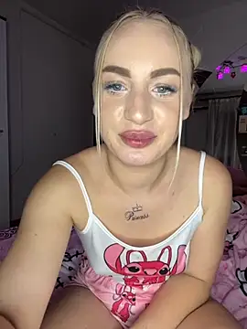 RuxyCatrina online show from November 19, 2025, 3:06 am