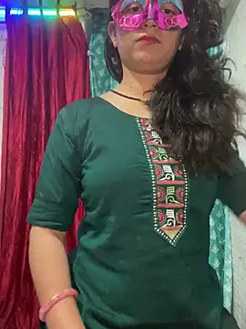 Snapshot of Red_Queen_11 chatting on February 15, 2026, 7:02 pm Red Queen 11 online show from February 15, 2026, 7:02 pm