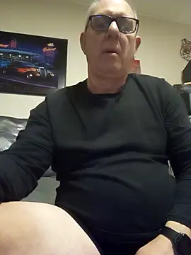 andy-1961 online show from November 28, 2025, 10:54 pm